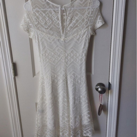 Three Pink Hearts - Ivory/White Lace Mini Dress - Picture 2 of 5